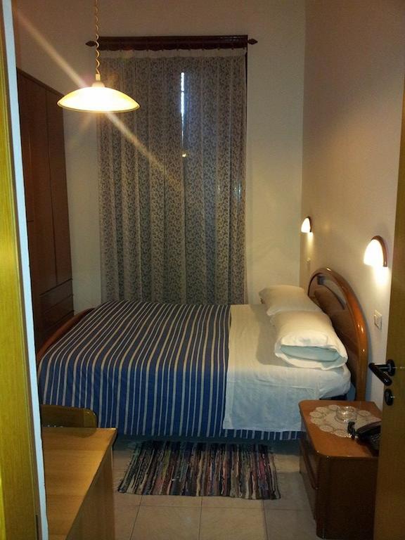 Hotel Acapulco Milán Pokoj fotografie